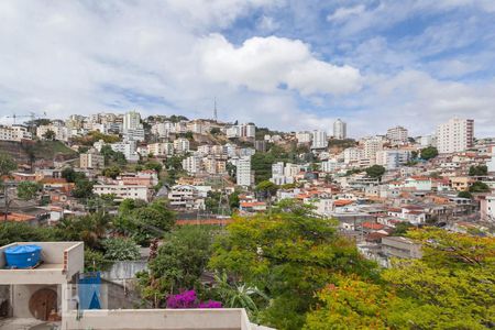 Vista da Sala de apartamento à venda com 3 quartos, 120m² em Santa Efigênia, Belo Horizonte