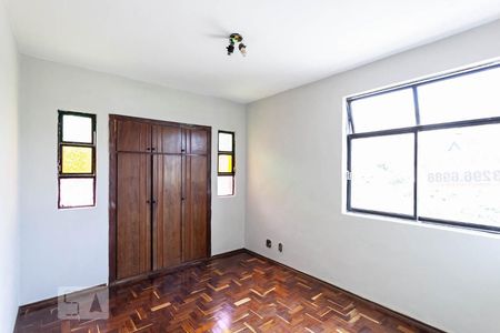 Quarto de apartamento à venda com 3 quartos, 120m² em Santa Efigênia, Belo Horizonte