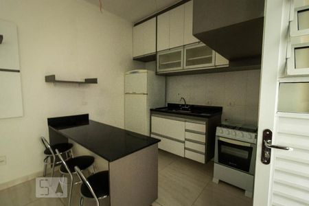 Cozinha de casa para alugar com 1 quarto, 30m² em Vila Prudente, São Paulo