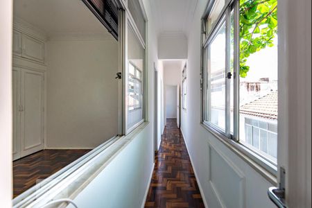 Corredor de apartamento para alugar com 2 quartos, 62m² em Leblon, Rio de Janeiro