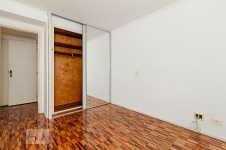 Segundo dormitório de apartamento à venda com 2 quartos, 90m² em Moema, São Paulo