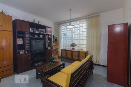 Sala de casa à venda com 7 quartos, 380m² em Nova Piraju, São Paulo