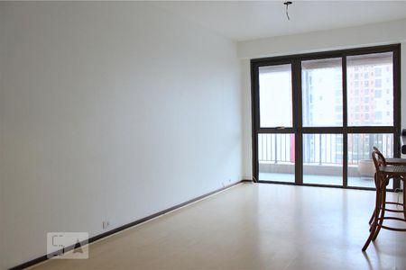 Sala de apartamento para alugar com 1 quarto, 54m² em Barra da Tijuca, Rio de Janeiro