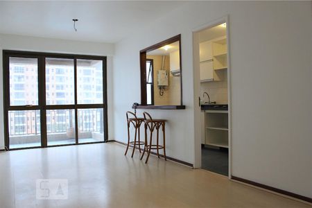 Sala de apartamento para alugar com 1 quarto, 54m² em Barra da Tijuca, Rio de Janeiro