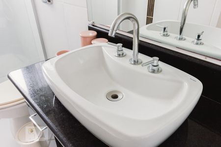 Banheiro Pia de apartamento para alugar com 2 quartos, 64m² em Vila Anglo Brasileira, São Paulo