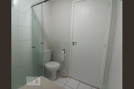 Detalhe banheiro de apartamento para alugar com 2 quartos, 45m² em Taguatinga Norte (taguatinga), Brasília