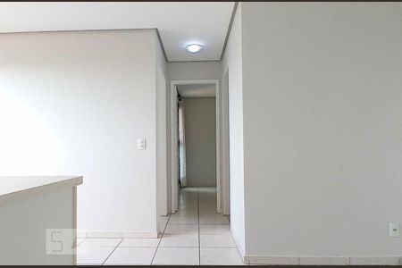 Corredor de apartamento para alugar com 2 quartos, 45m² em Taguatinga Norte (taguatinga), Brasília