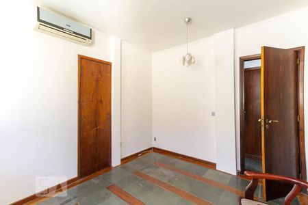 Quarto de casa à venda com 3 quartos, 179m² em Higienópolis, Rio de Janeiro