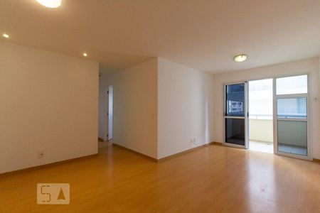 Sala de apartamento para alugar com 2 quartos, 74m² em Botafogo, Rio de Janeiro