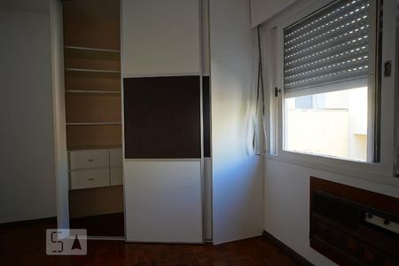 Suite 1 de apartamento para alugar com 2 quartos, 117m² em Petrópolis, Porto Alegre