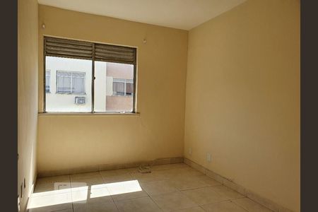 Quarto 1  de apartamento para alugar com 2 quartos, 62m² em Jacarepaguá, Rio de Janeiro