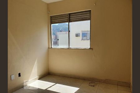 Quarto 1  de apartamento para alugar com 2 quartos, 62m² em Jacarepaguá, Rio de Janeiro