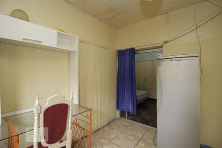 Cozinha de kitnet/studio para alugar com 1 quarto, 75m² em São Luís, Canoas