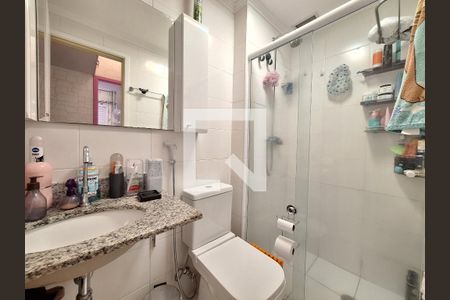 Banheiro de apartamento à venda com 2 quartos, 48m² em Barra Funda, São Paulo