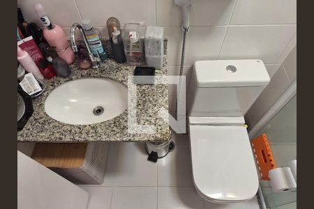 Banheiro de apartamento à venda com 2 quartos, 48m² em Barra Funda, São Paulo