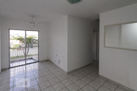 Sala de apartamento para alugar com 2 quartos, 56m² em Vila Bertioga, São Paulo