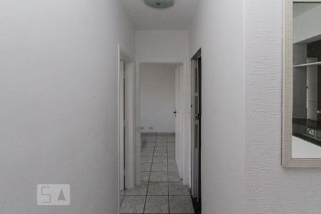 Corredor de apartamento para alugar com 2 quartos, 56m² em Vila Bertioga, São Paulo