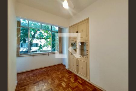 Quarto 1 de apartamento para alugar com 2 quartos, 80m² em Copacabana, Rio de Janeiro