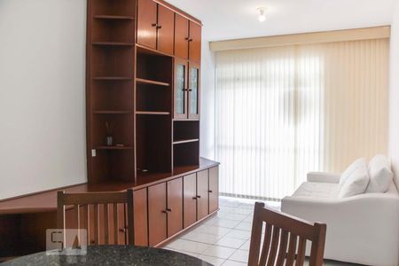 Sala de apartamento para alugar com 2 quartos, 70m² em Carvoeira, Florianópolis