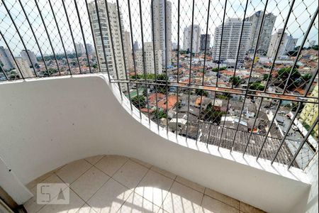 Apartamento para alugar com 3 quartos, 65m² em Vila Firmiano Pinto, São Paulo