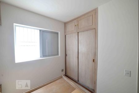 Quarto 1 de apartamento para alugar com 3 quartos, 65m² em Vila Firmiano Pinto, São Paulo