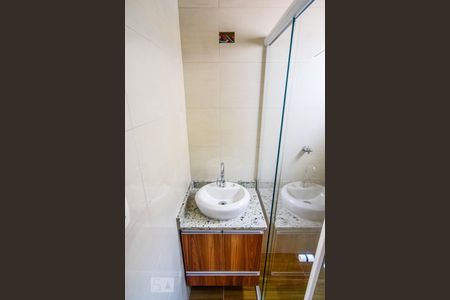 Banheiro de apartamento para alugar com 1 quarto, 38m² em Chácara Belenzinho, São Paulo