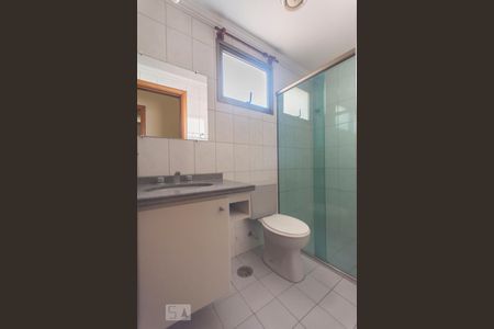 Banheiro de apartamento para alugar com 3 quartos, 98m² em Jardim Aurélia, Campinas