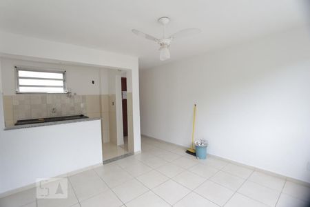 Sala de apartamento para alugar com 2 quartos, 87m² em Jacarepaguá, Rio de Janeiro