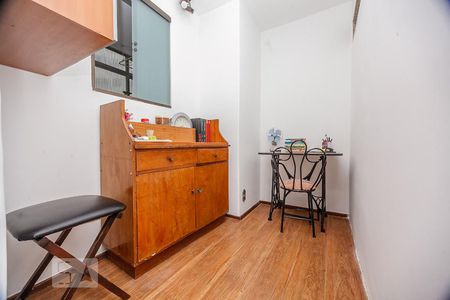 Apartamento à venda com 110m², 3 quartos e 1 vaga Apartamento à venda com 110m², 3 quartos e 1 vagaEscritório