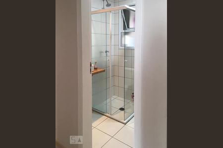 Banheiro de apartamento para alugar com 3 quartos, 65m² em Umuarama, Osasco