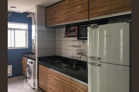 Cozinha de apartamento para alugar com 3 quartos, 65m² em Umuarama, Osasco