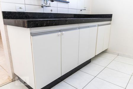 Cozinha e Área de Serviço de apartamento à venda com 2 quartos, 45m² em Itatiaia, Belo Horizonte