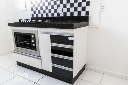 Cozinha de apartamento à venda com 2 quartos, 45m² em Itatiaia, Belo Horizonte