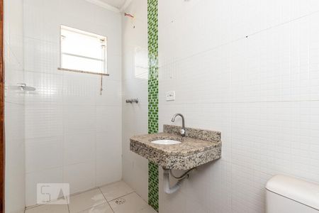 Banheiro suíte 1 de casa de condomínio à venda com 2 quartos, 62m² em Parada Xv de Novembro, São Paulo