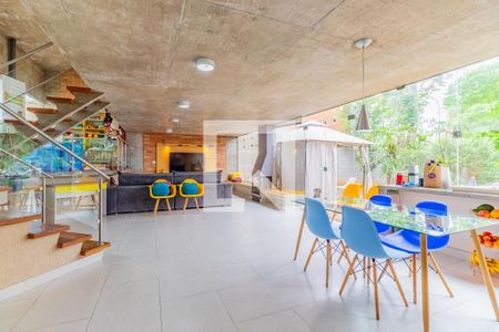 Sala de casa à venda com 4 quartos, 298m² em Socorro, São Paulo