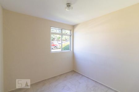 Quarto 2 de apartamento para alugar com 3 quartos, 50m² em Uberaba, Curitiba