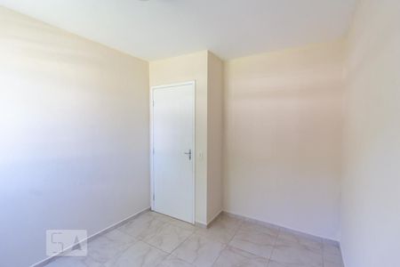 Quarto 2 de apartamento para alugar com 3 quartos, 50m² em Uberaba, Curitiba