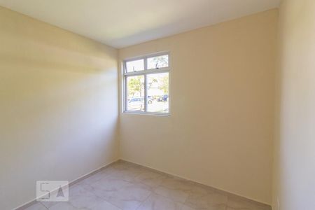 Quarto 1 de apartamento para alugar com 3 quartos, 50m² em Uberaba, Curitiba