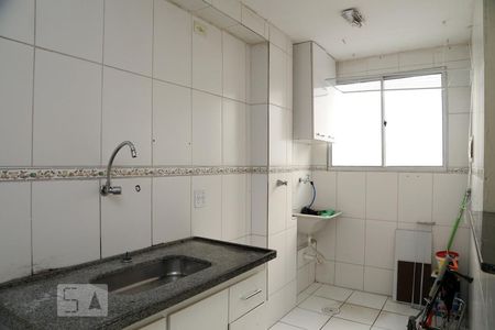 Cozinha de apartamento à venda com 2 quartos, 44m² em Parque Esmeralda, São Paulo