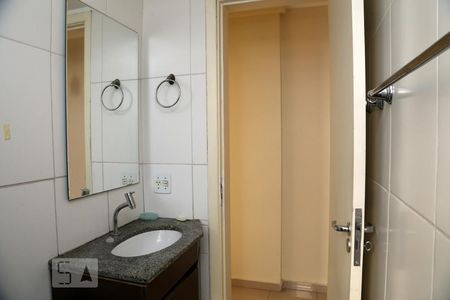 Banheiro de apartamento à venda com 2 quartos, 44m² em Parque Esmeralda, São Paulo