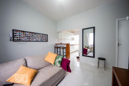 Sala de apartamento para alugar com 1 quarto, 41m² em Humaitá, Porto Alegre