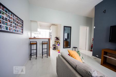 Sala de apartamento para alugar com 1 quarto, 41m² em Humaitá, Porto Alegre