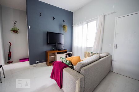 Sala de apartamento para alugar com 1 quarto, 41m² em Humaitá, Porto Alegre