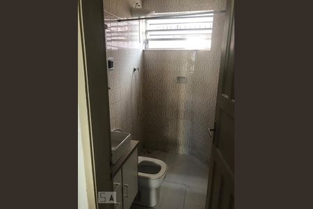 Banheiro  de apartamento à venda com 3 quartos, 61m² em Fátima, Niterói