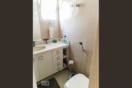 Banheiro Social de apartamento à venda com 2 quartos, 80m² em Campo Belo, São Paulo