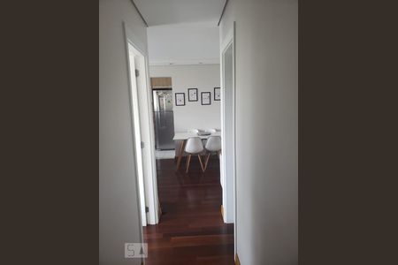 Corredor de apartamento para alugar com 2 quartos, 68m² em Cerâmica, São Caetano do Sul