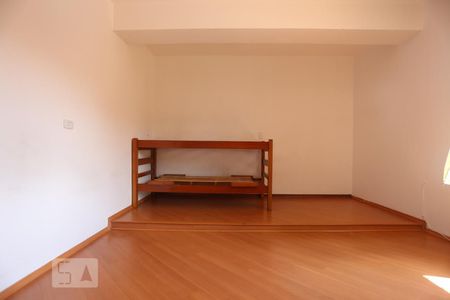 Suíte de casa à venda com 3 quartos, 150m² em Jardim Ester Yolanda, São Paulo