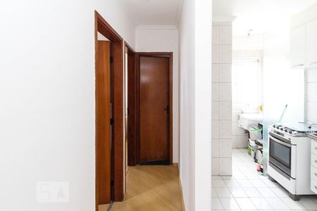 Corredor de apartamento para alugar com 2 quartos, 50m² em Vila Ema, São Paulo