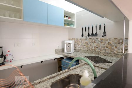 Cozinha de kitnet/studio à venda com 1 quarto, 42m² em Santa Cecília, São Paulo