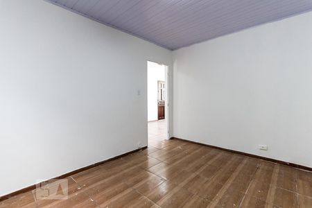 Quarto 2 de casa para alugar com 3 quartos, 200m² em Vila Nivi, São Paulo